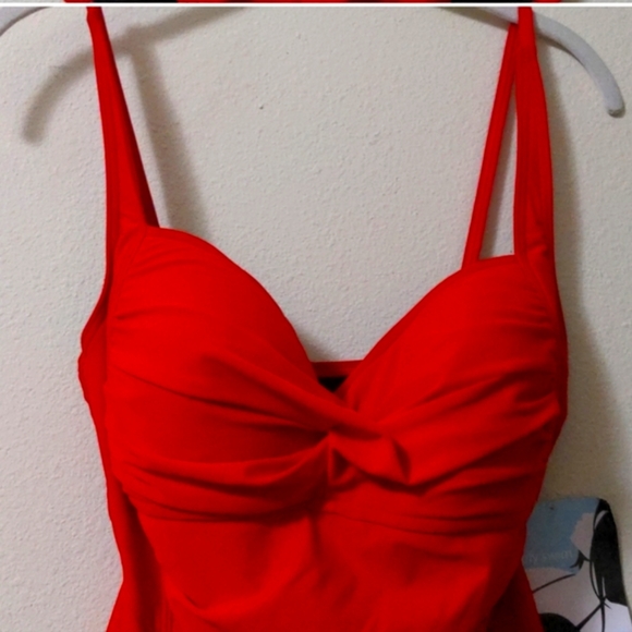 Brand new ONE PIECE Bathingsuit by Simply Swim SZ.10 RED Tummy Control - Picture 3 of 9